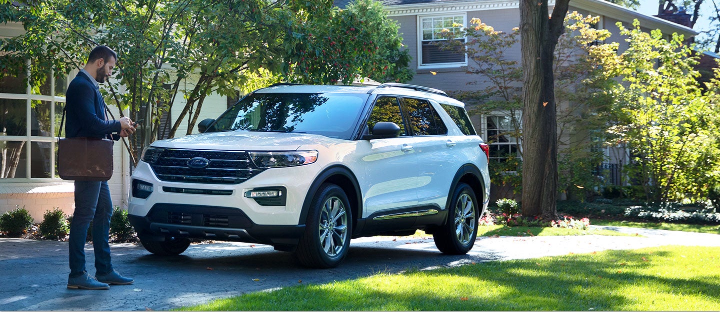 Crossroads Ford Ravena in Ravena NY