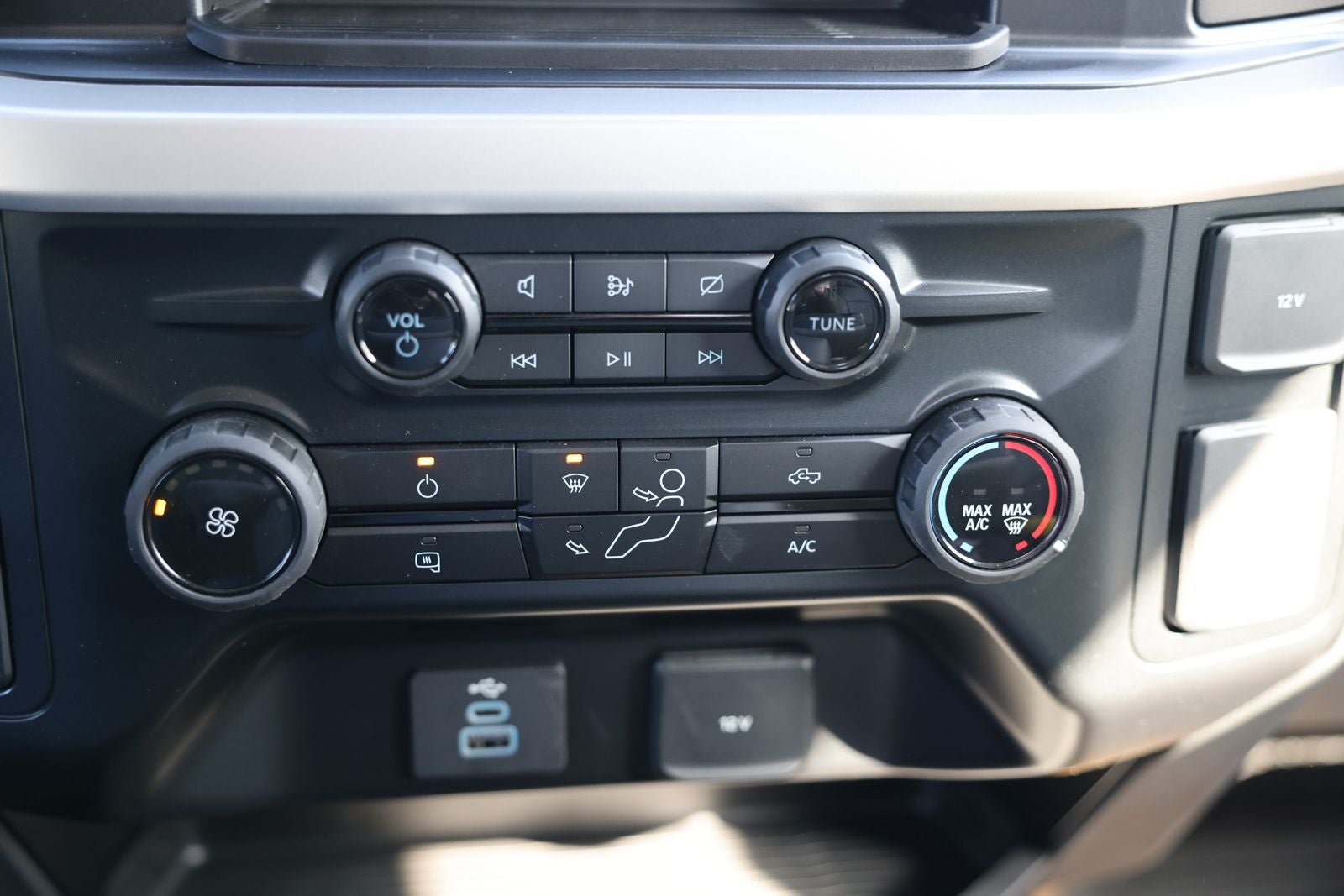 2024 Ford F-600SD XL