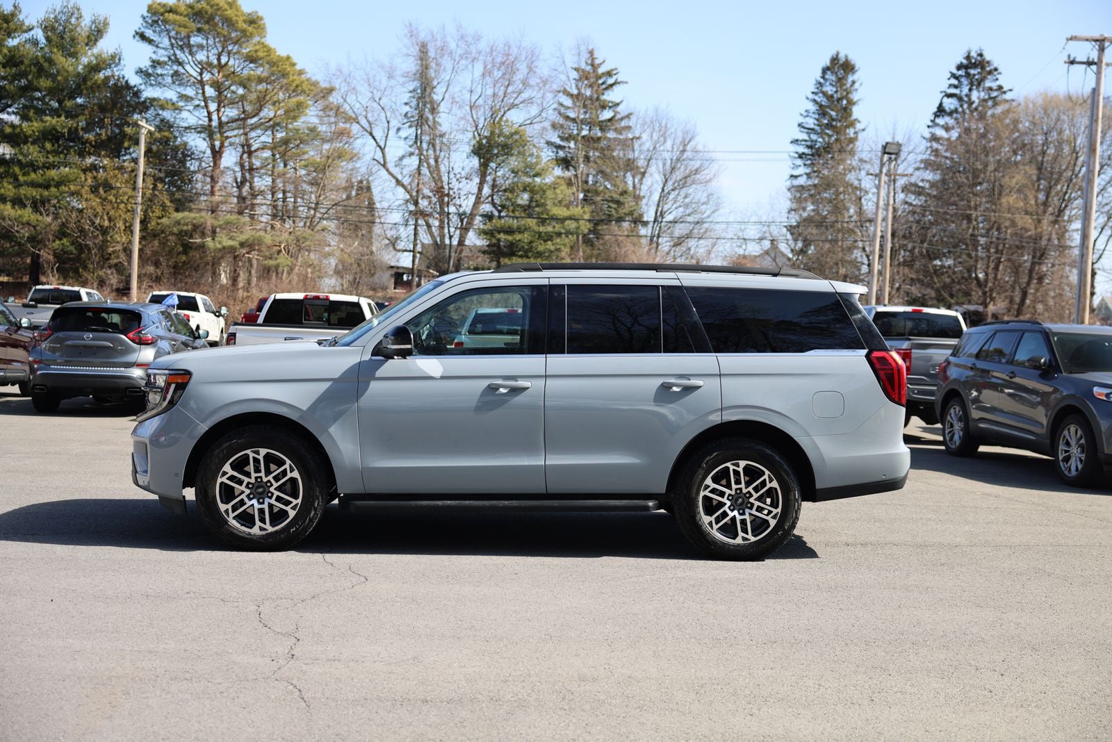 2025 Ford Expedition Active