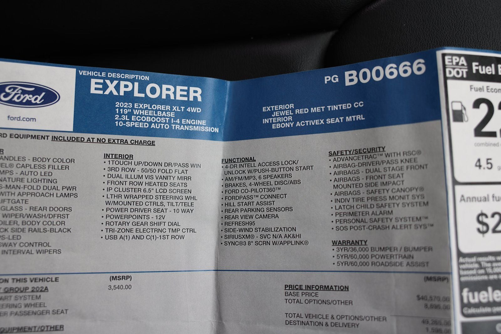 2023 Ford Explorer XLT