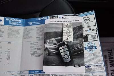 2023 Ford Explorer XLT