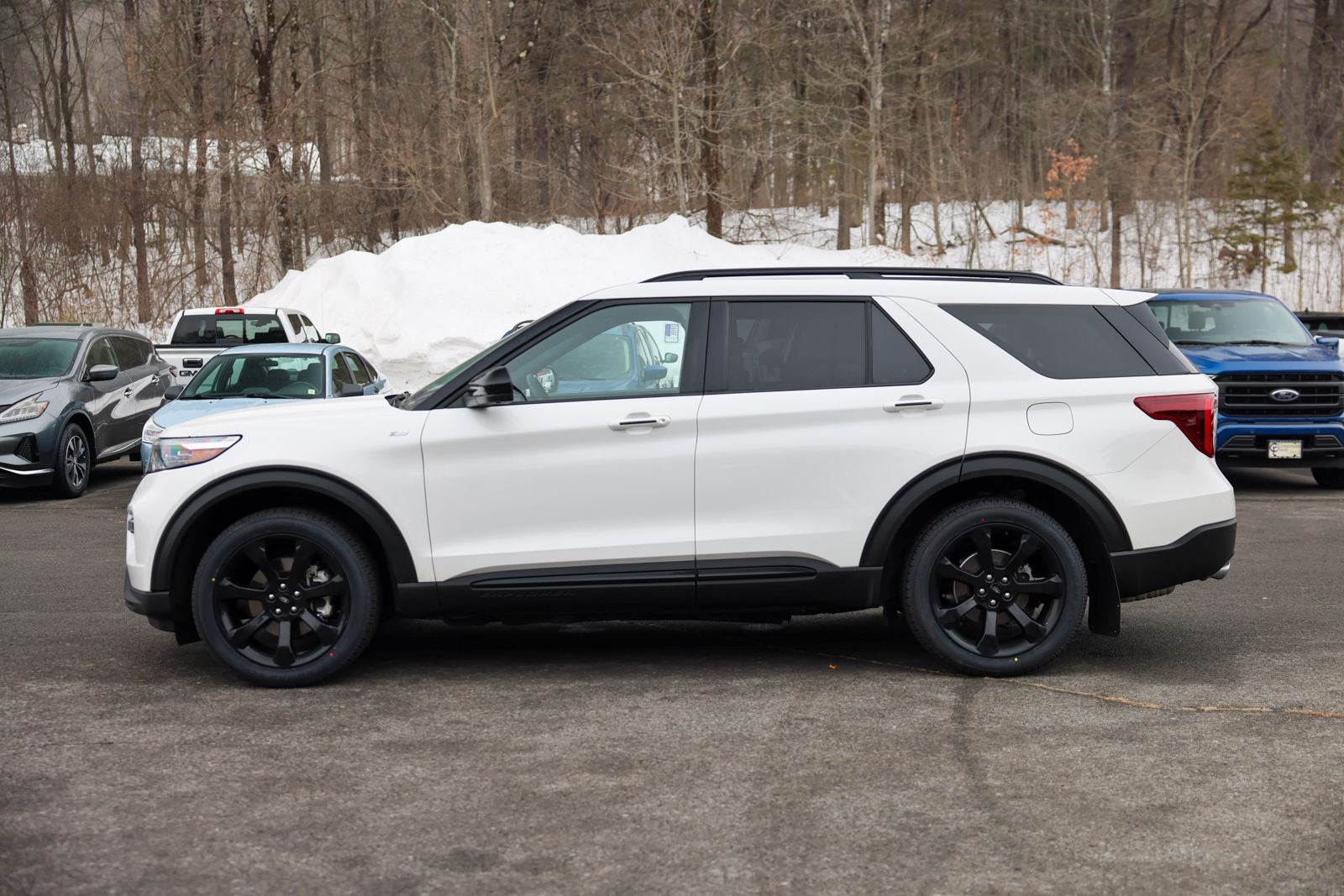2022 Ford Explorer ST-Line