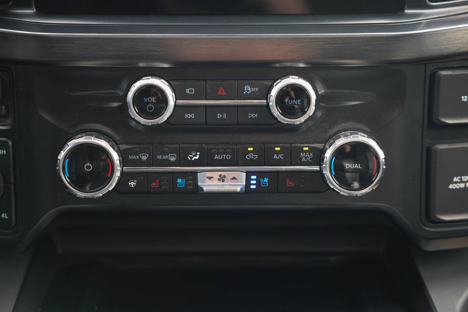 2025 Ford F-450SD Lariat DRW