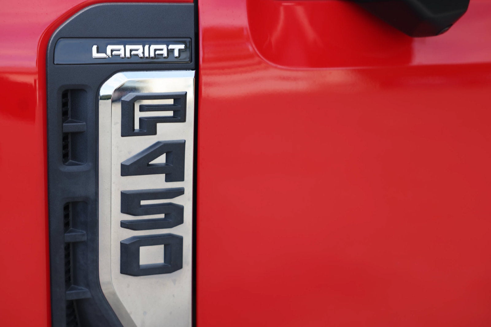 2025 Ford F-450SD Lariat DRW