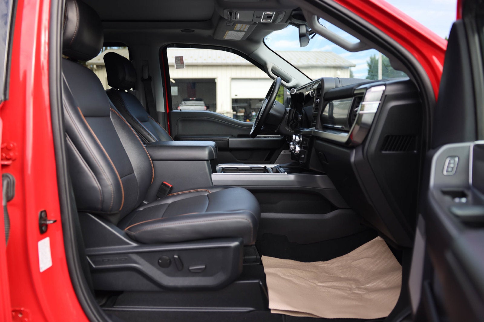 2025 Ford F-450SD Lariat DRW