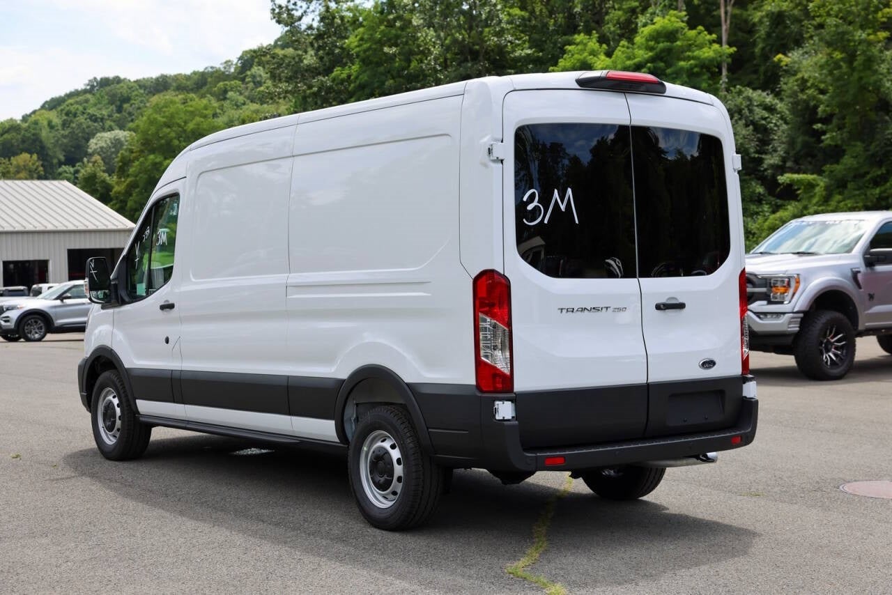 2025 Ford Transit-250 Base