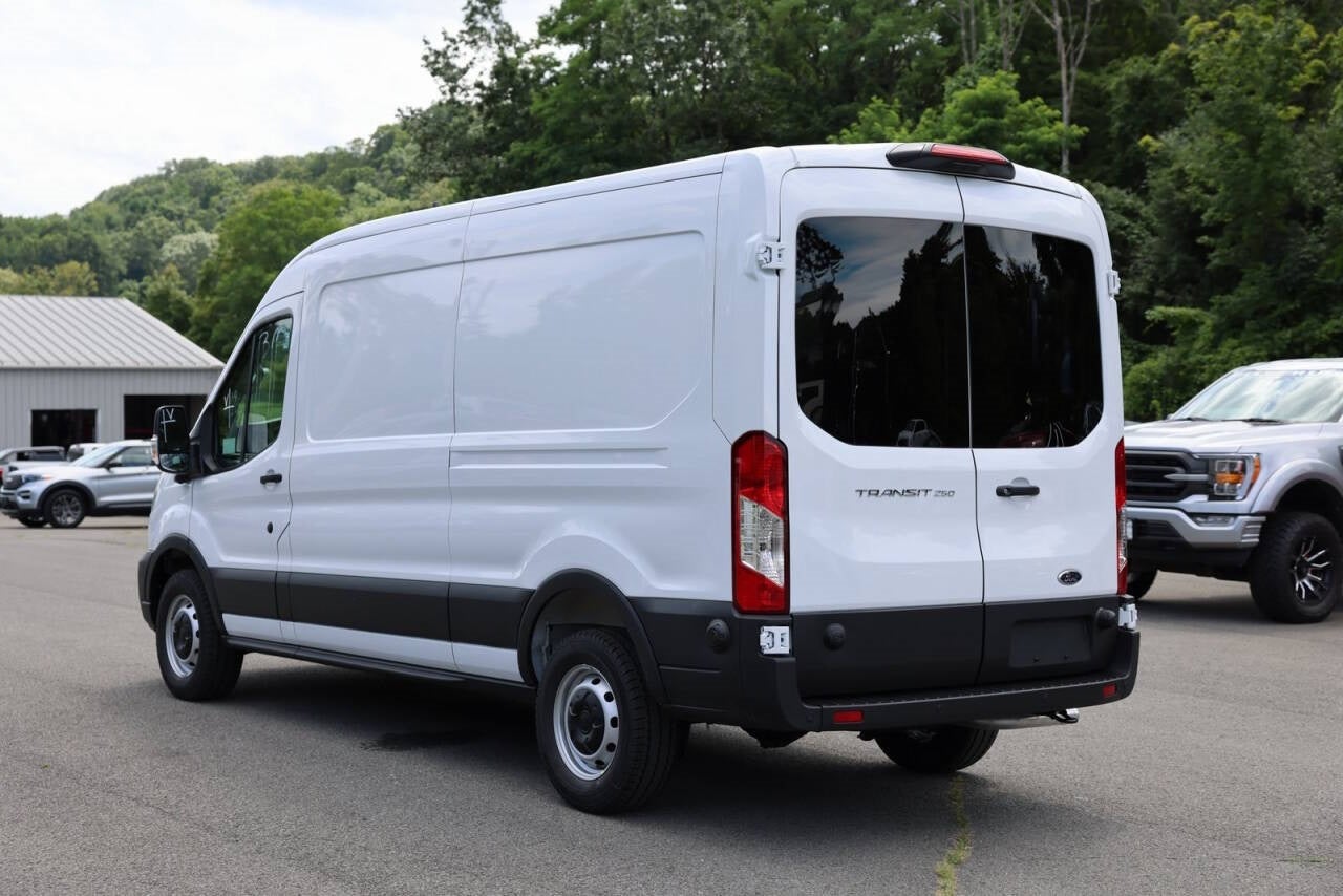 2025 Ford Transit-250 Base
