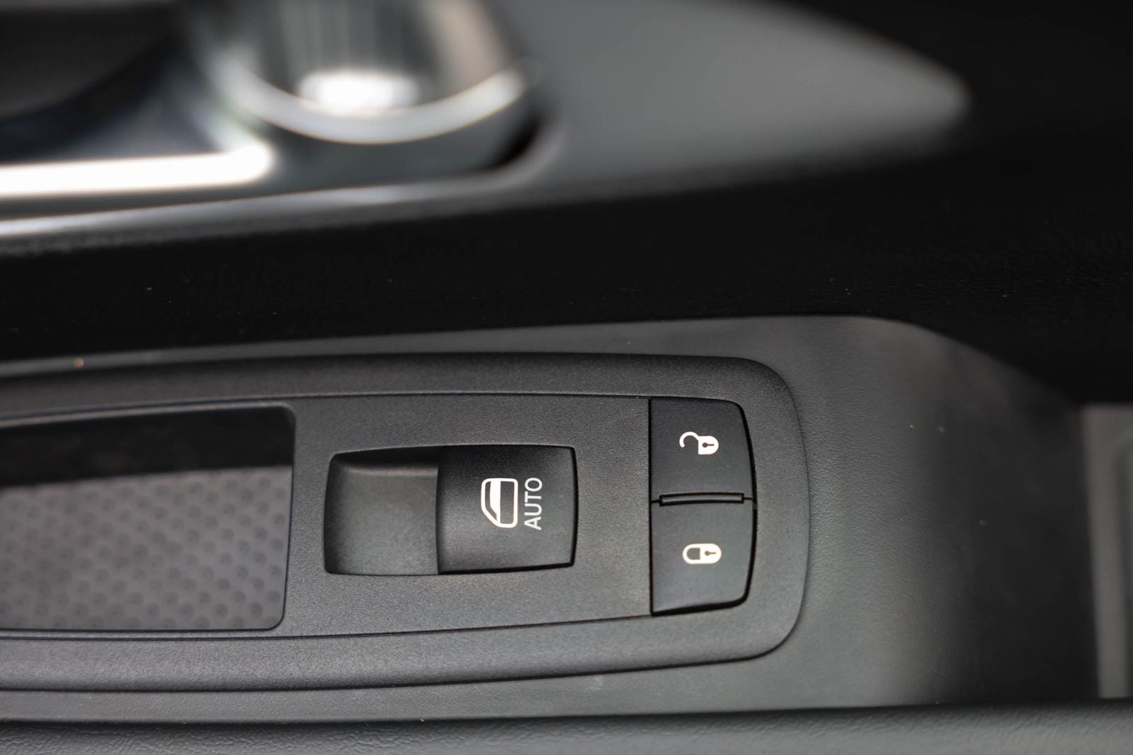 2024 Chrysler Pacifica Hybrid Select S Appearance