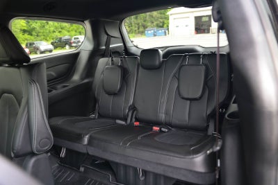 2024 Chrysler Pacifica Hybrid Select S Appearance