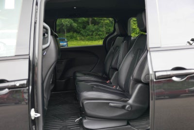 2024 Chrysler Pacifica Hybrid Select S Appearance