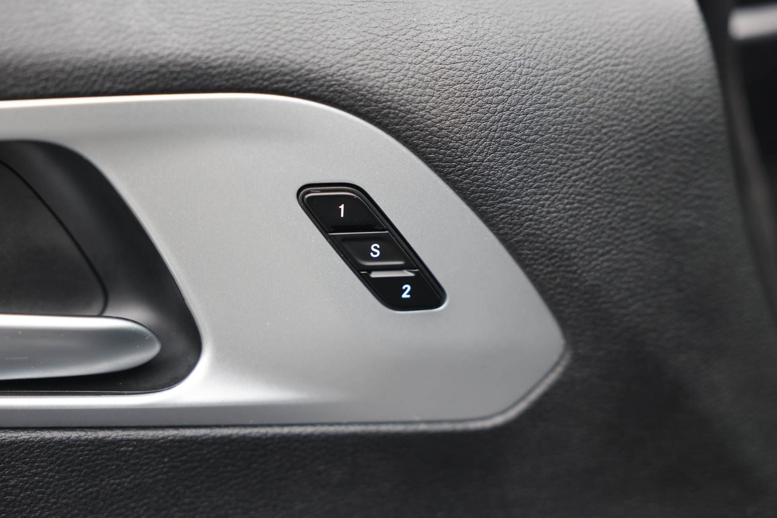 2024 Chrysler Pacifica Hybrid Select S Appearance