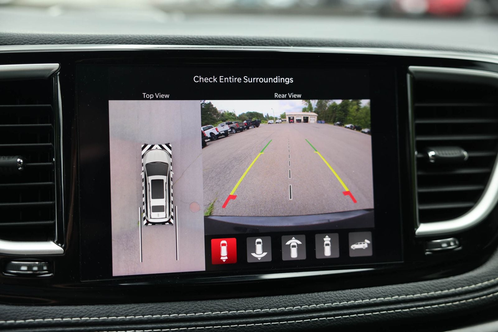 2024 Chrysler Pacifica Hybrid Select S Appearance