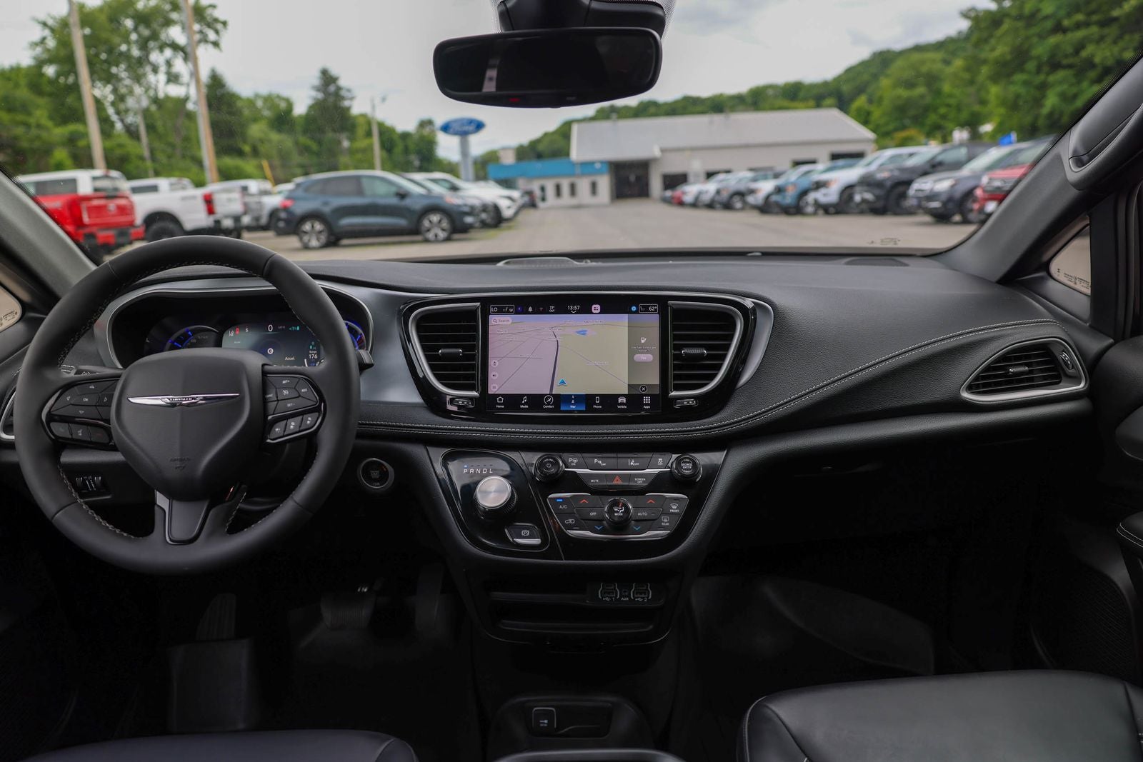 2024 Chrysler Pacifica Hybrid Select S Appearance