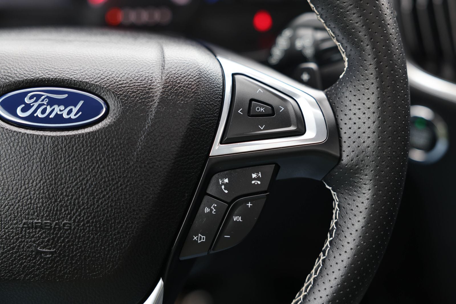 2022 Ford Edge ST