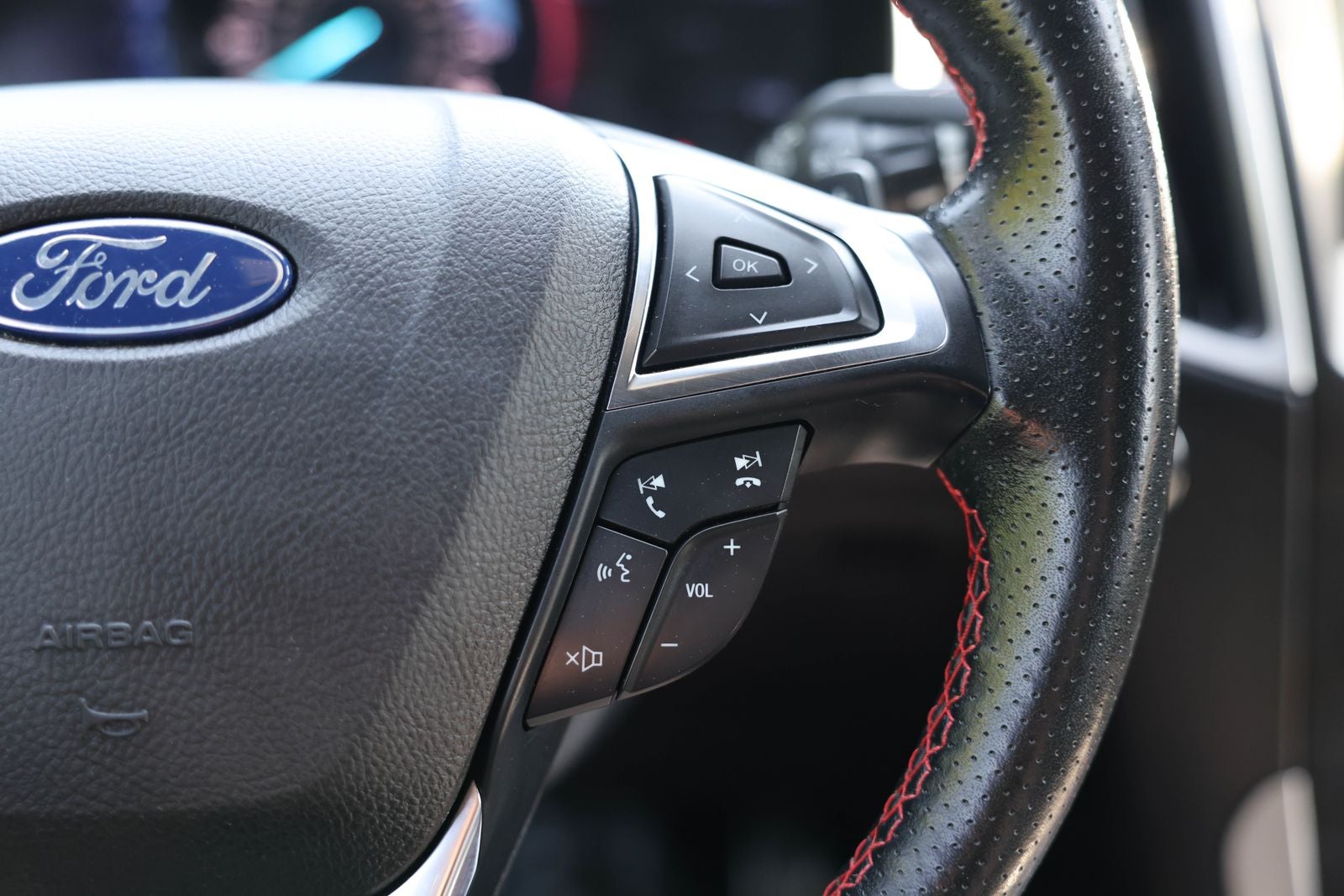 2020 Ford Edge ST Line